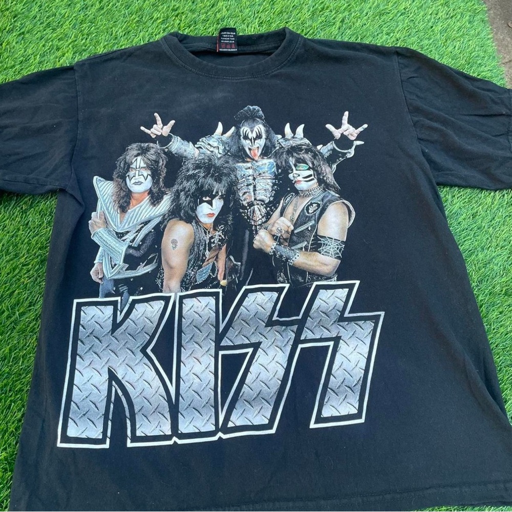 KISS band concert graphic tee shirt y2k